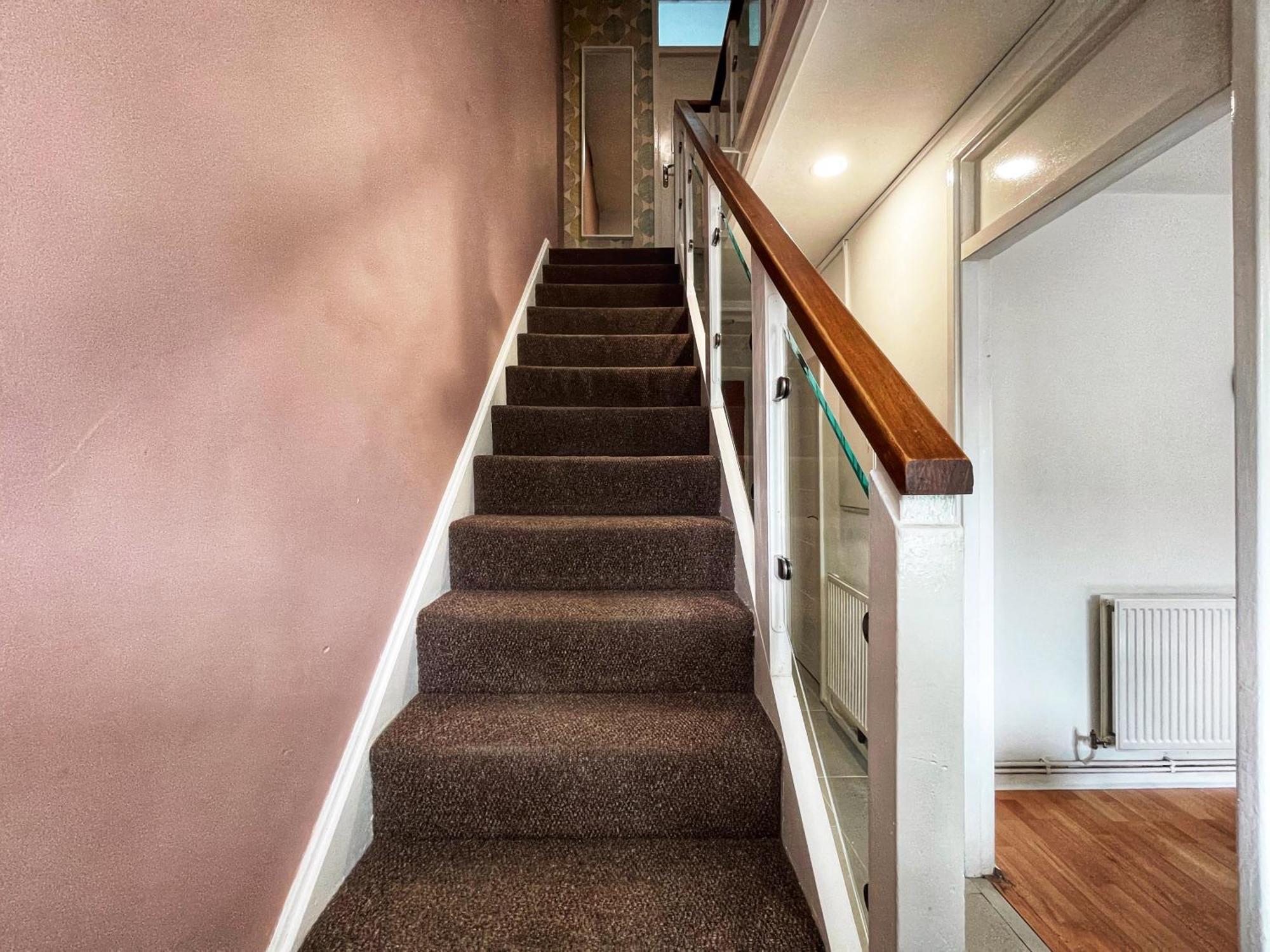 Ethan's Place In Mile End - 2 Double Beds, 1 Bunk Bed, Max 6, Spacious, Ideal For Families Londra