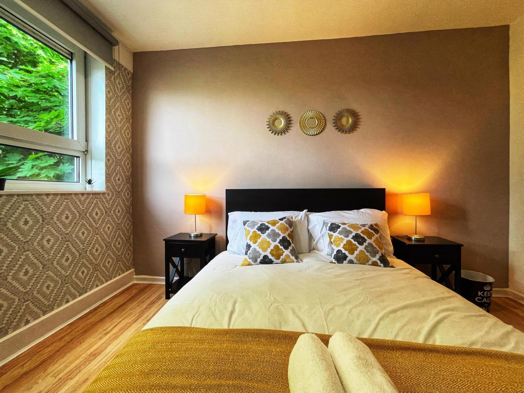 Appartamento Ethan's Place In Mile End - 2 Double Beds, 1 Bunk Bed, Max 6, Spacious, Ideal For Families Londra