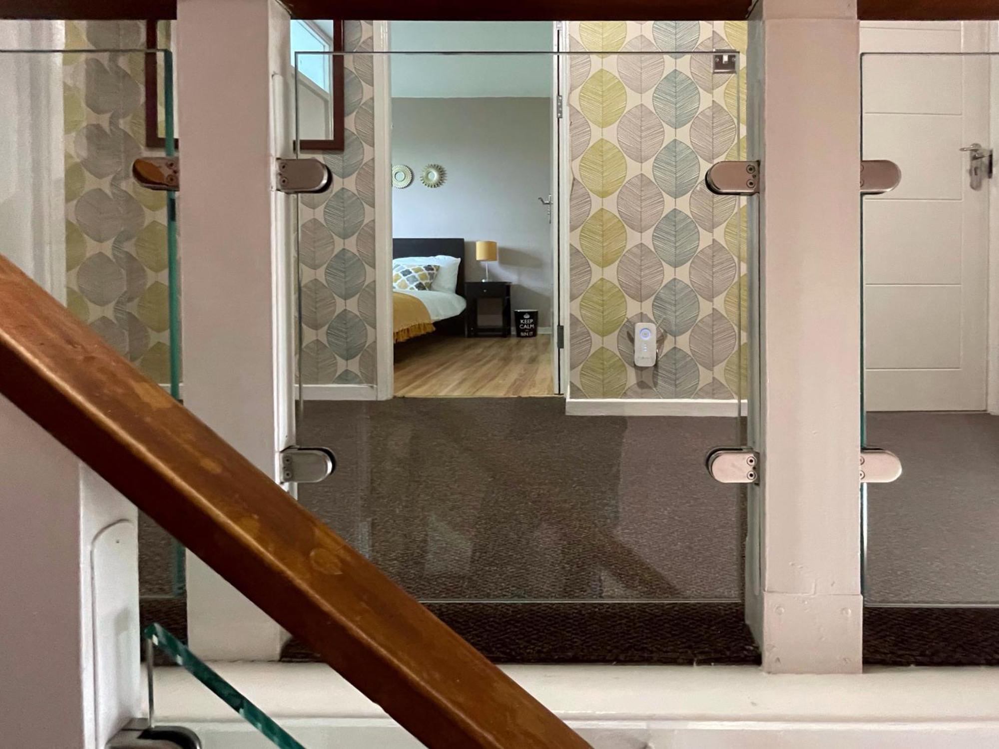 Ethan's Place In Mile End - 2 Double Beds, 1 Bunk Bed, Max 6, Spacious, Ideal For Families Appartamento *